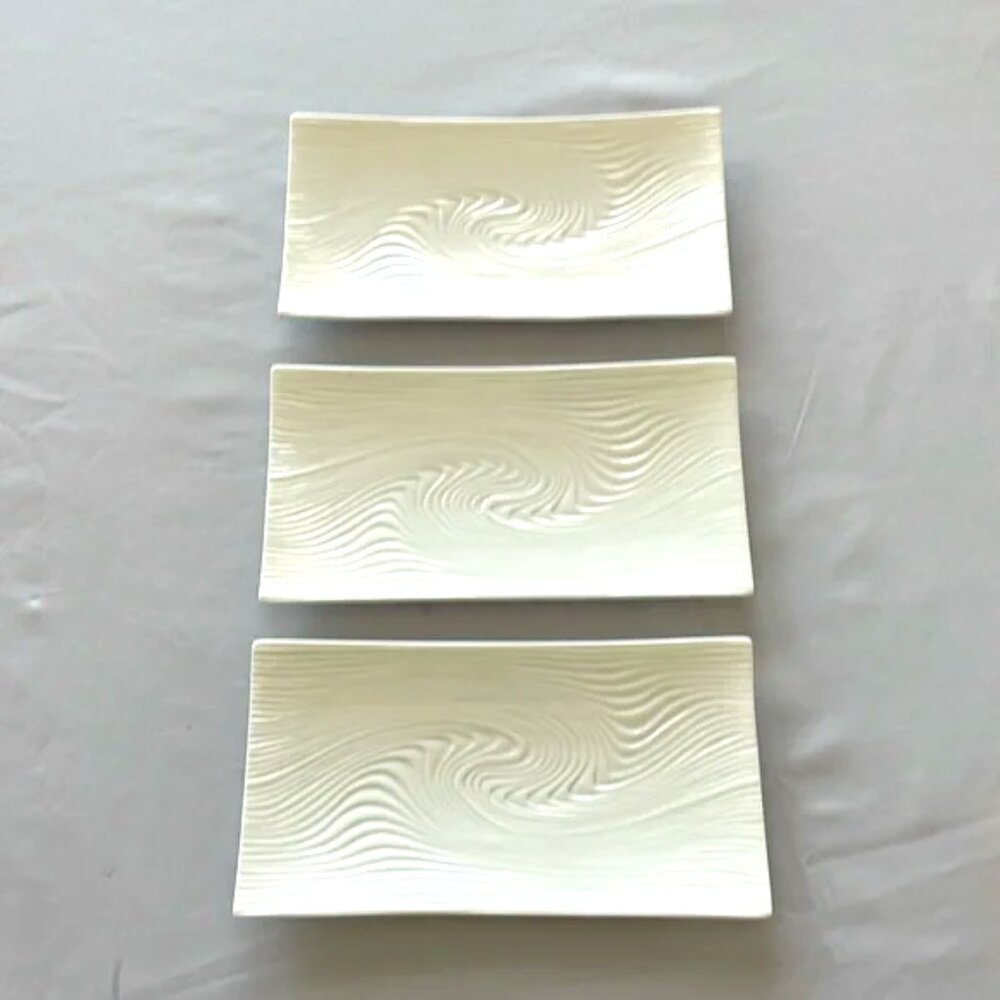 SUSHI SERVING PLATES - set of 3